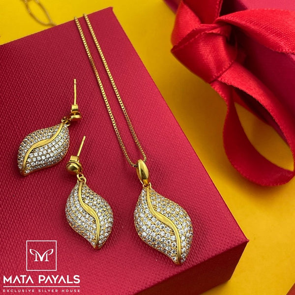 Fancy leaf Pendant Set