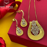 Charming Gold Polish Pendant Set