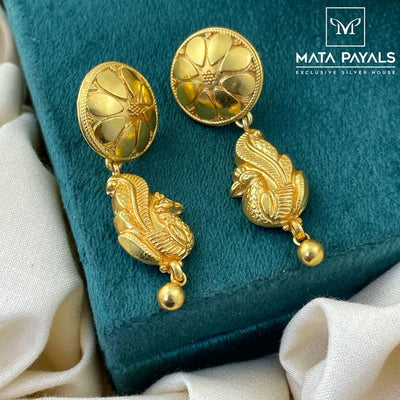 Ravishing Mayura Hanging