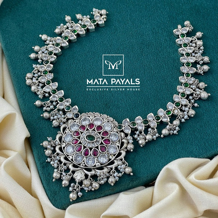 Ravishing Silver Necklace