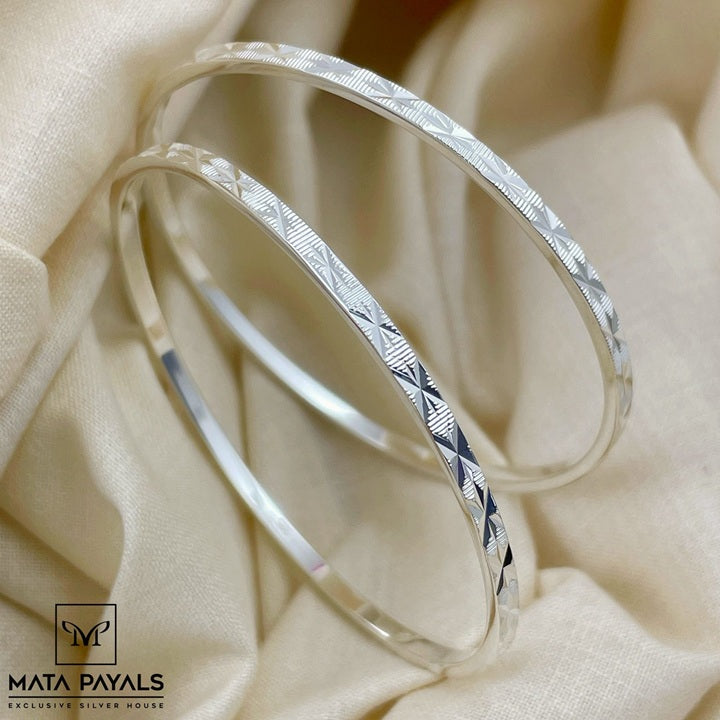 Gorgeous Plain Bangle