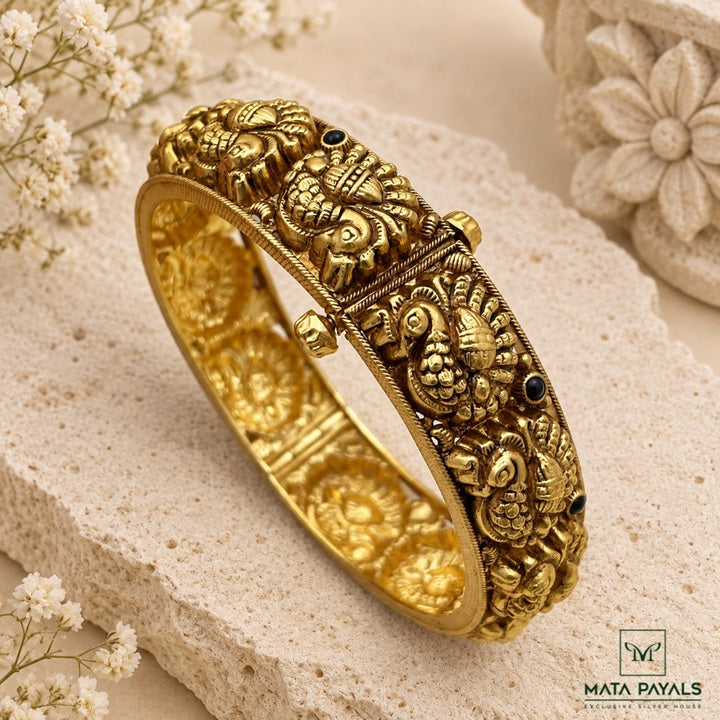 Gold Polish Mayura Kada