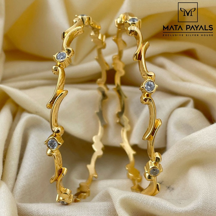 Attractive Gold Polish Bangle