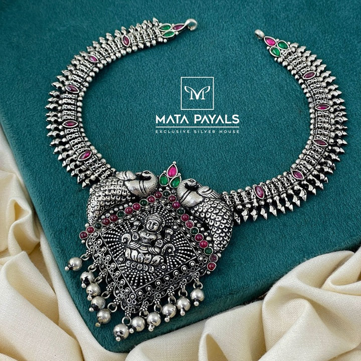 Lakshmi Kemp Necklace
