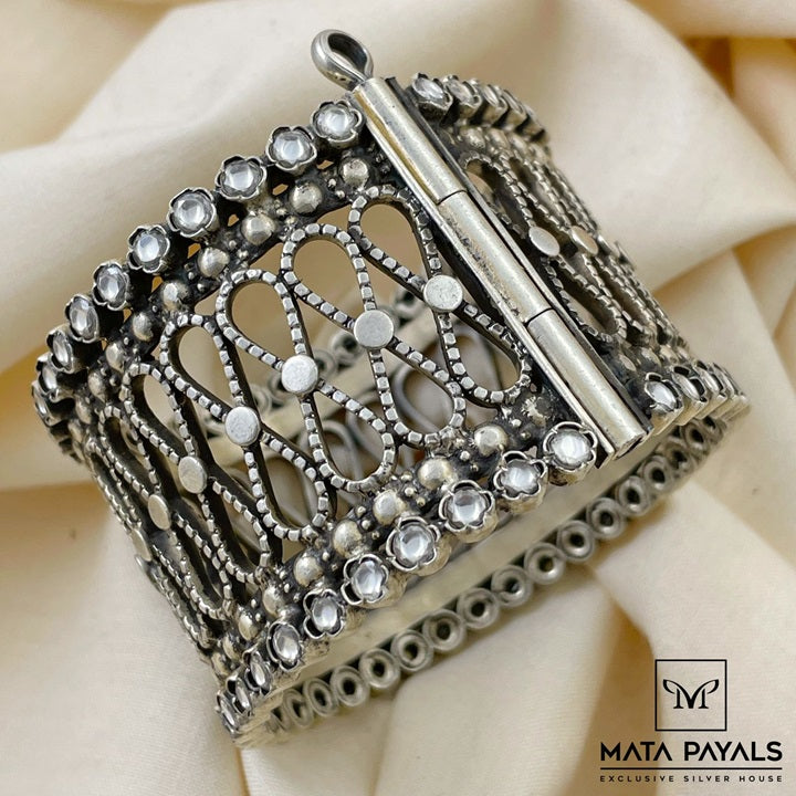 Majestic Silver Kada