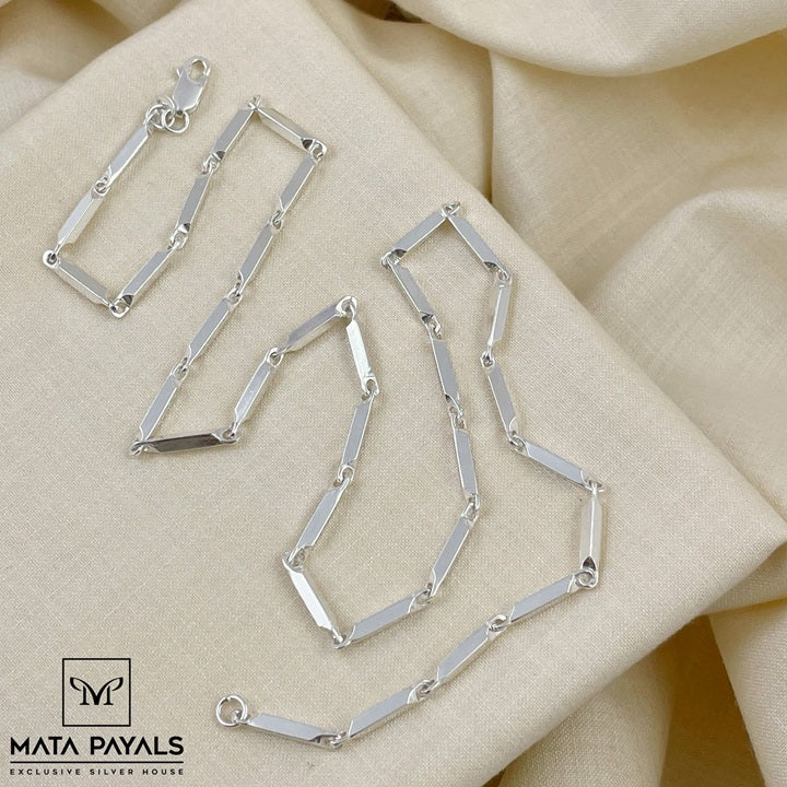 Elegant Silver Neckchain