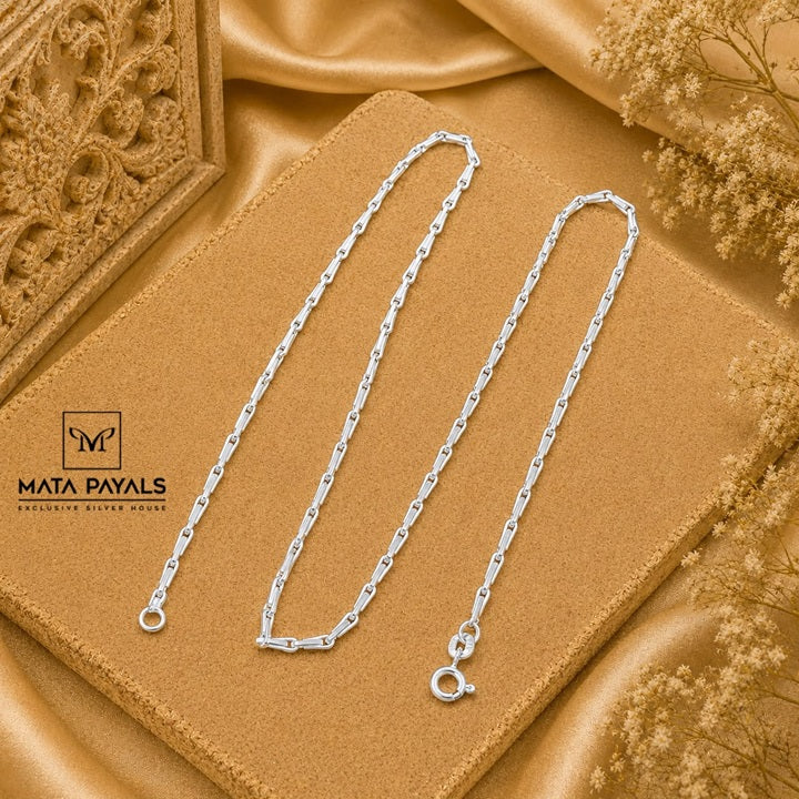 Attractive Silver Neckchain