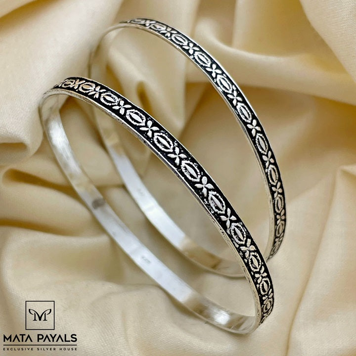 Shinny Oxidised Bangle