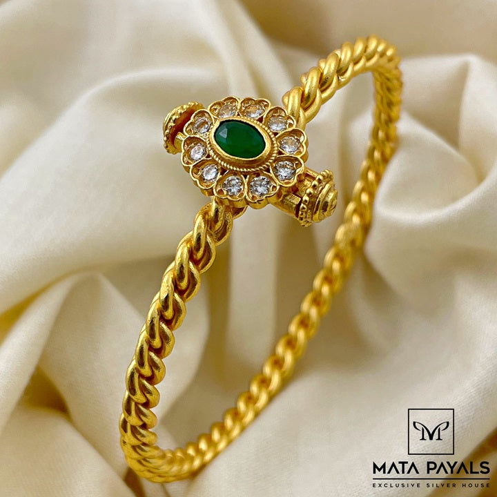Eccentric Gold Polish Kada – Matapayals