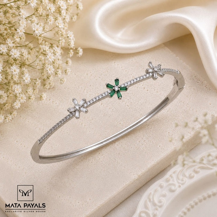 Graceful Zircon Kada