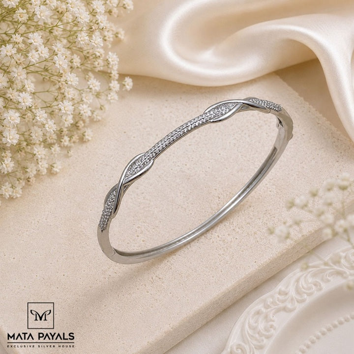 Designer Zircon Kada