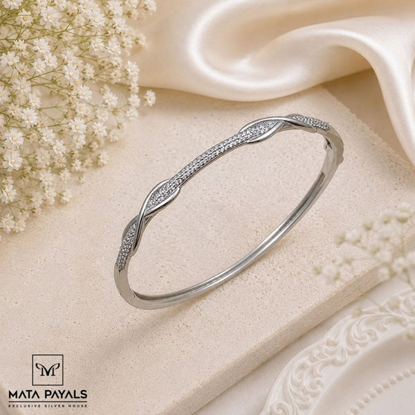 Designer Zircon Kada