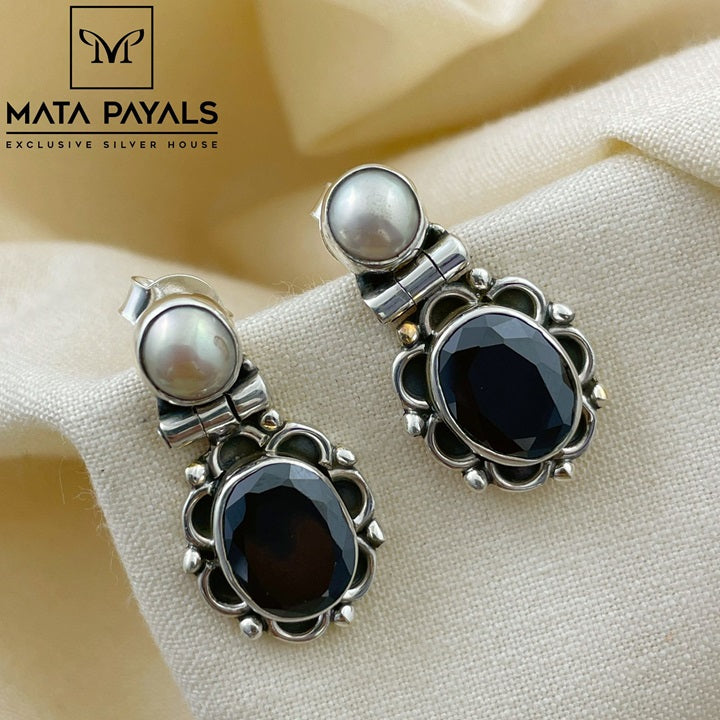 Elegant Silver Cut Stone Hanging