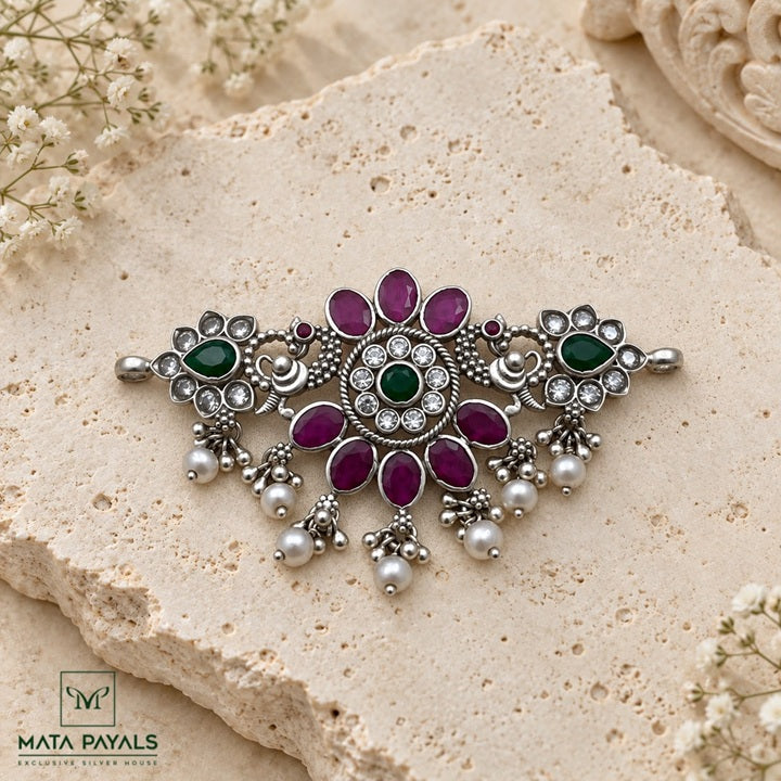 Impressive Mayura Choker