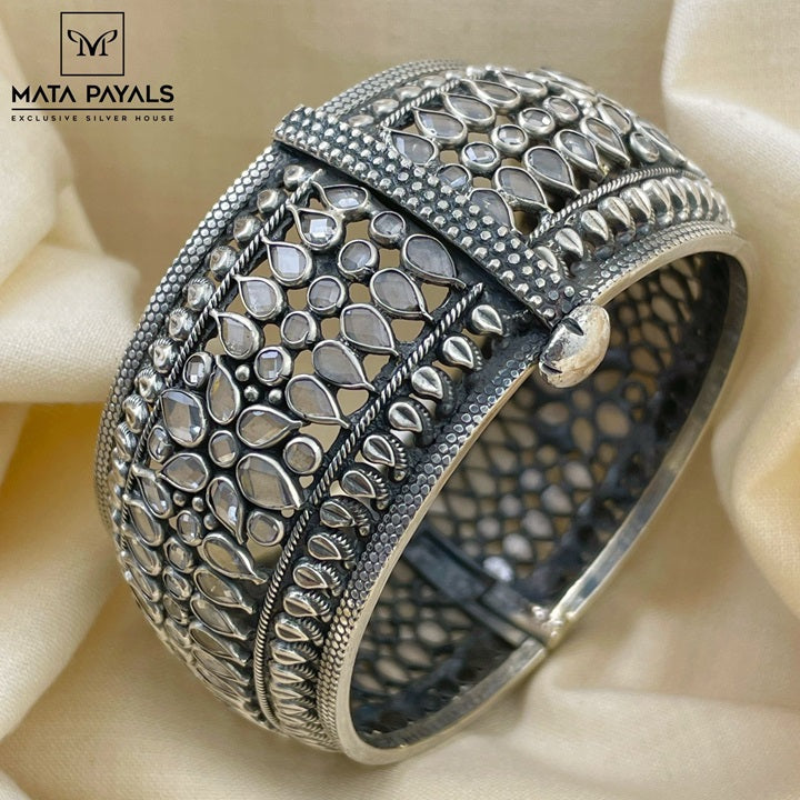 Antique Heavy Women's Kada