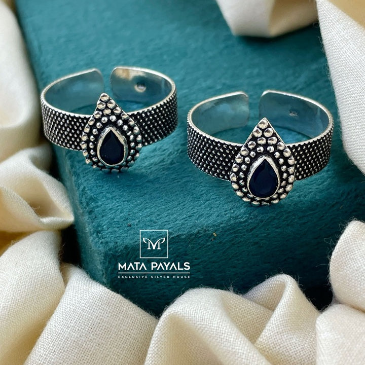 Tilak Navy Blue Thumb Toe Ring