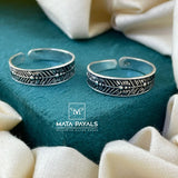 Graceful Oxidised Thumb Toe Ring