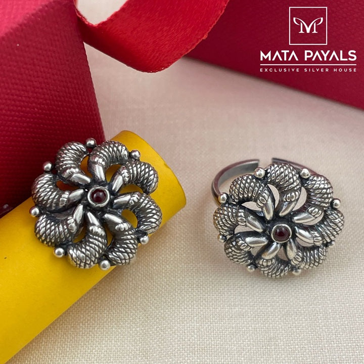 Eccentric Silver Toe Ring