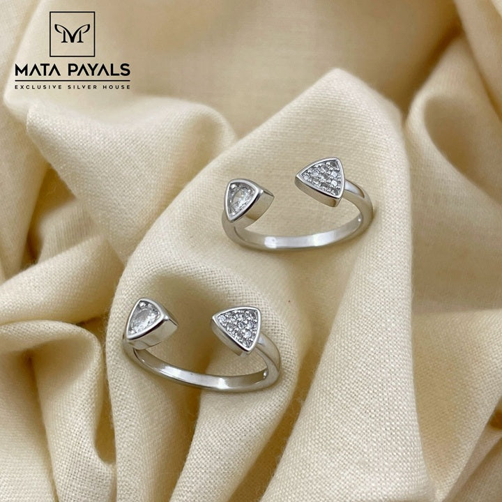 Impressive Zircon Toe Ring
