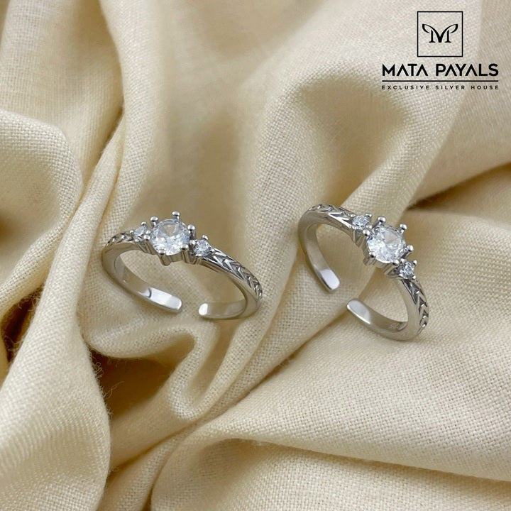 Sensational Stone Toe Ring