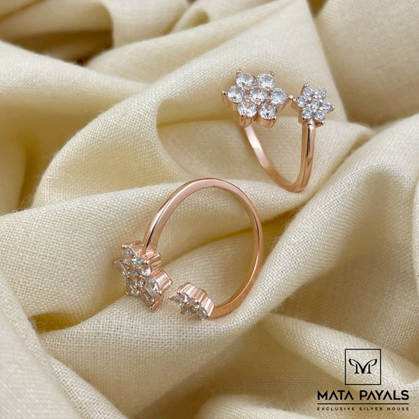 Dazzling Floral Toe Ring