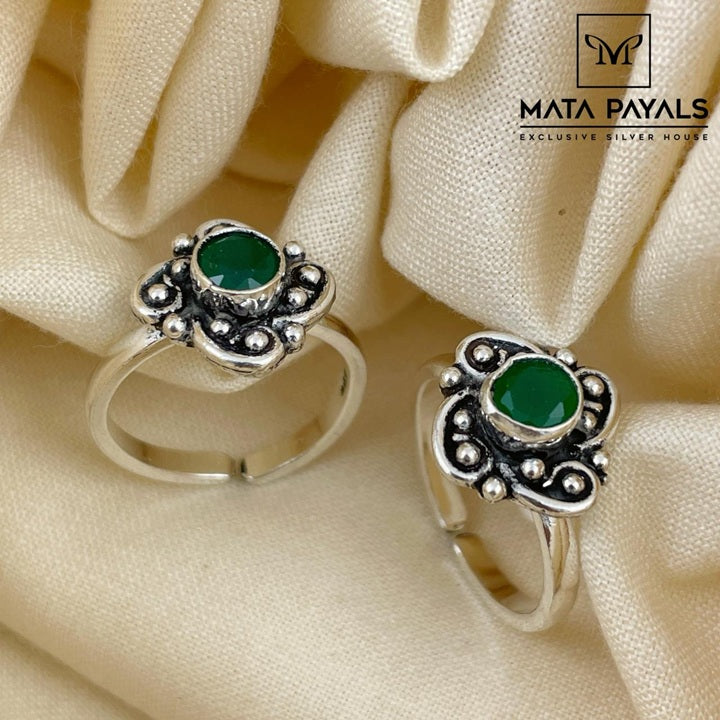 Fabulous Green toe Ring