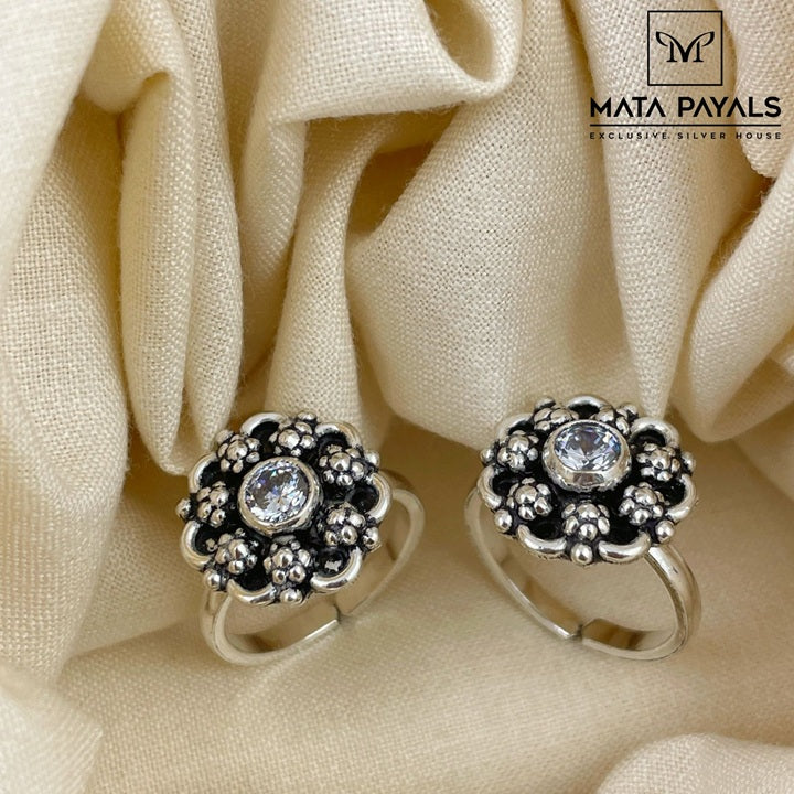 Fabulous White Stone Toe Ring