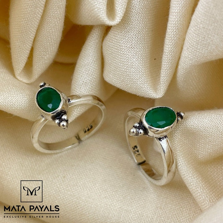 Fashionable Green Toe Ring