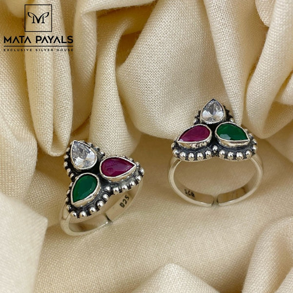 Ethnical Cut Stone Toe Ring