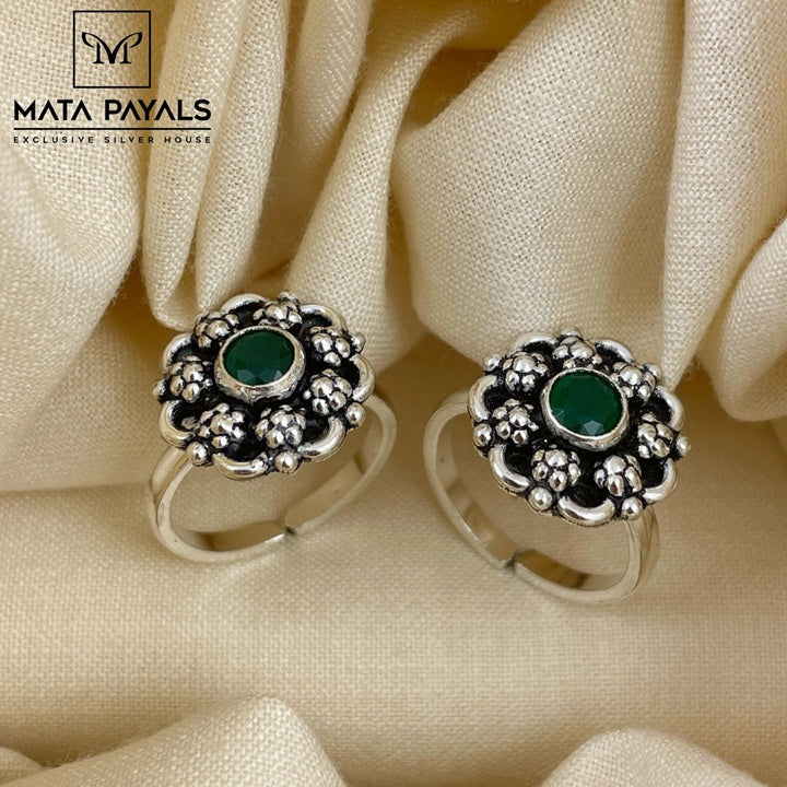 Attractive Green Toe Ring