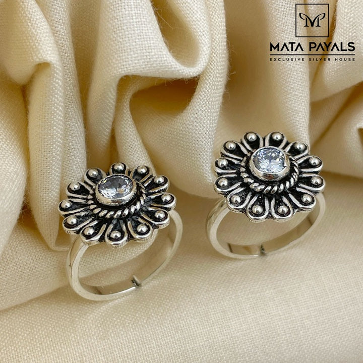 Crazy White Toe Ring
