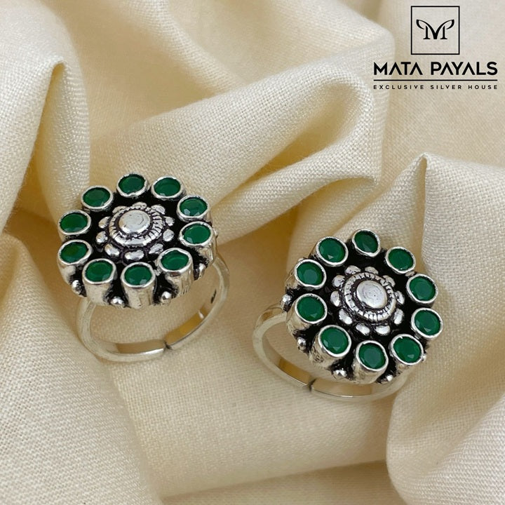 Greenish Round Toe Ring