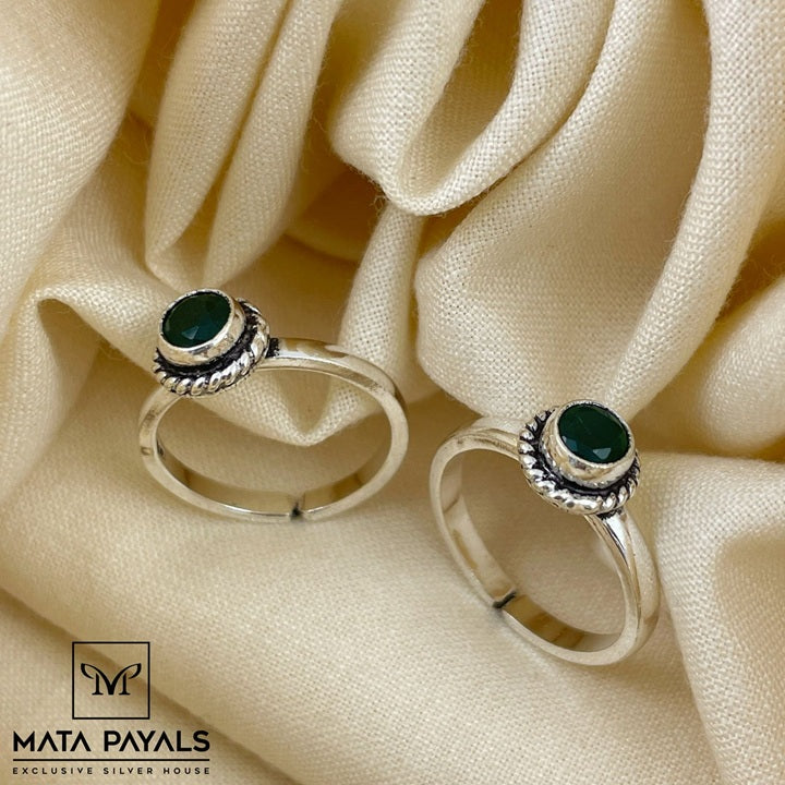 Simple Green Toe Ring