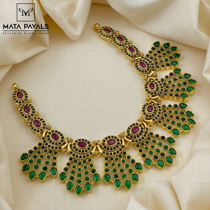 Traditional Green Stone Necklace