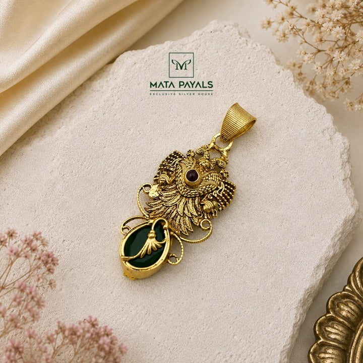 Elegant Pendant