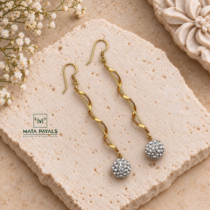 Stylish Gold Polish Hanging