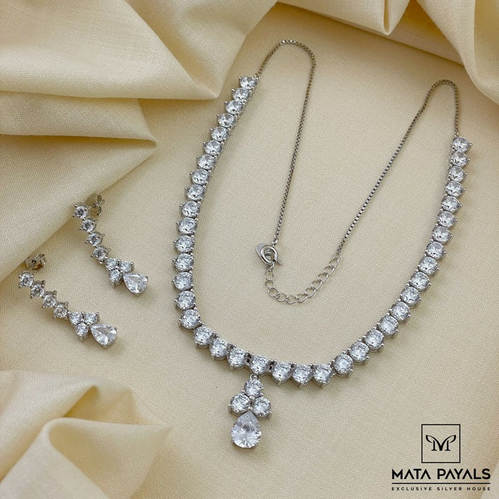 Sparkling White Stone Necklace