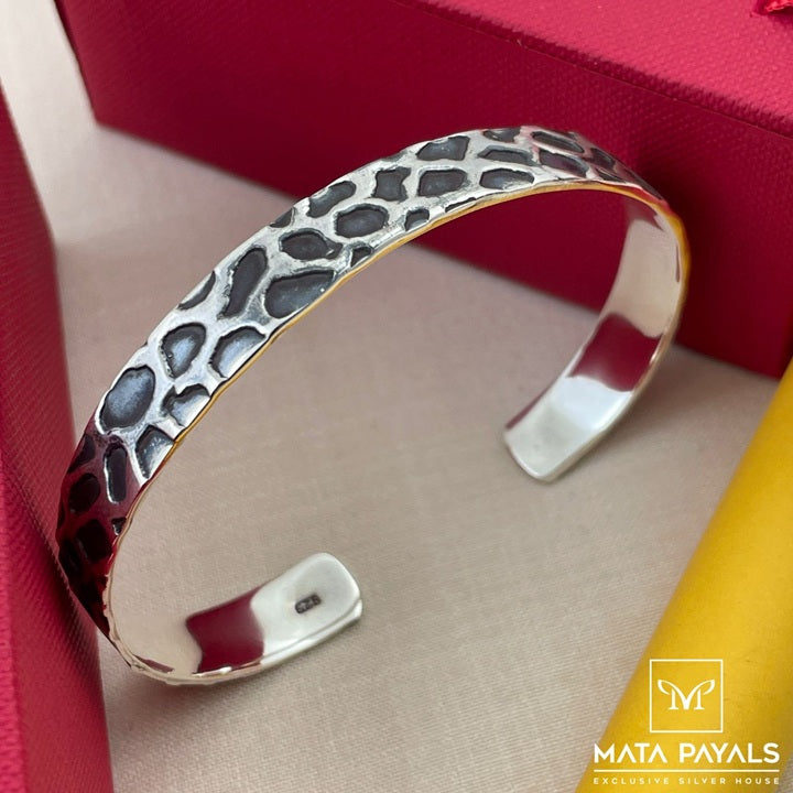 Trendy Oxidised Kada