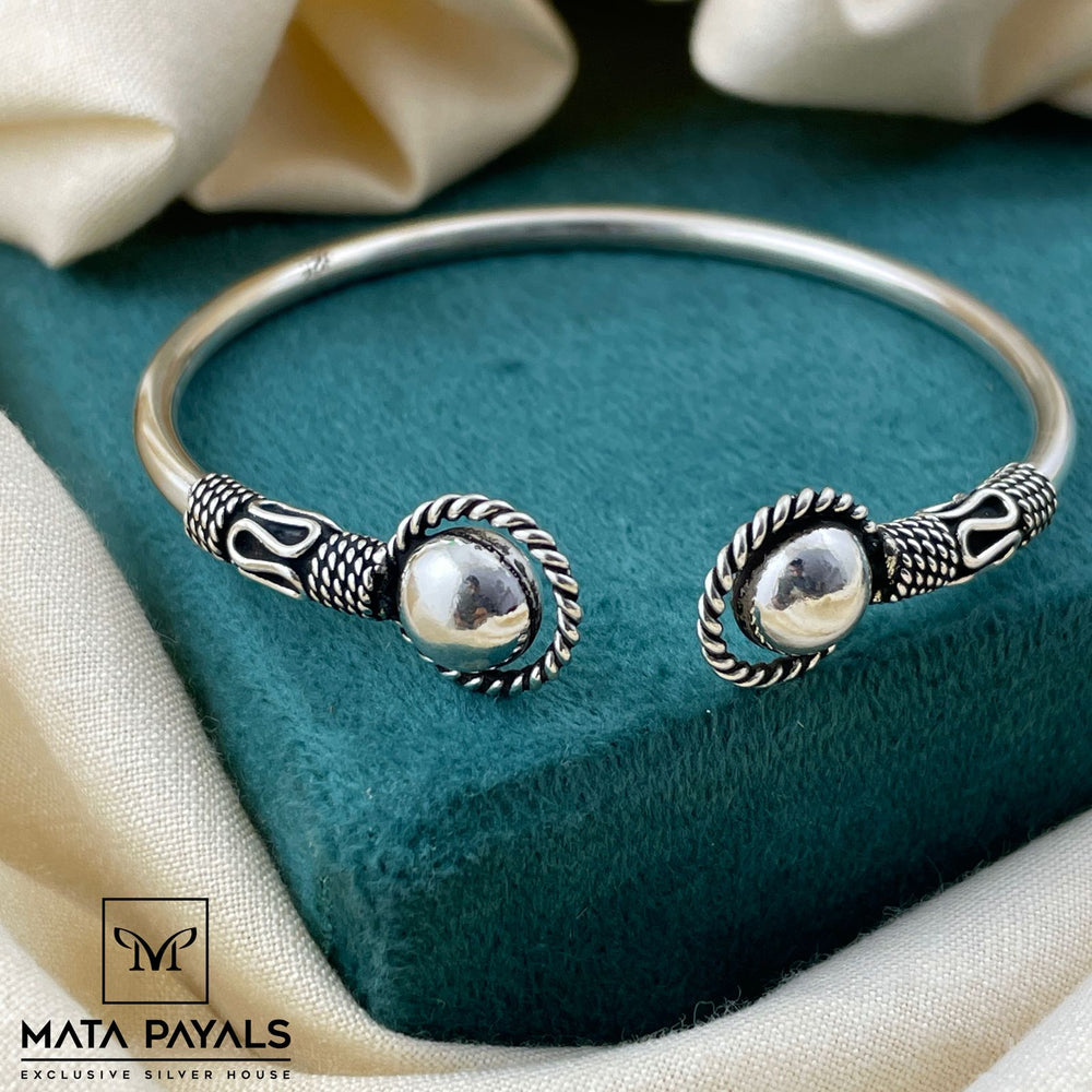 Unique Oxidised Kada