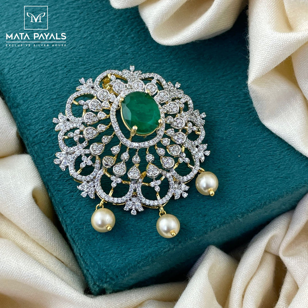 Classic Zircon Gold Polish Pendant