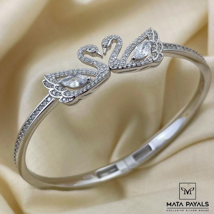 Expectational Zircon Duck Kada