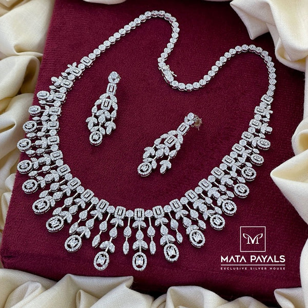 Excellent Zircon Neck Set