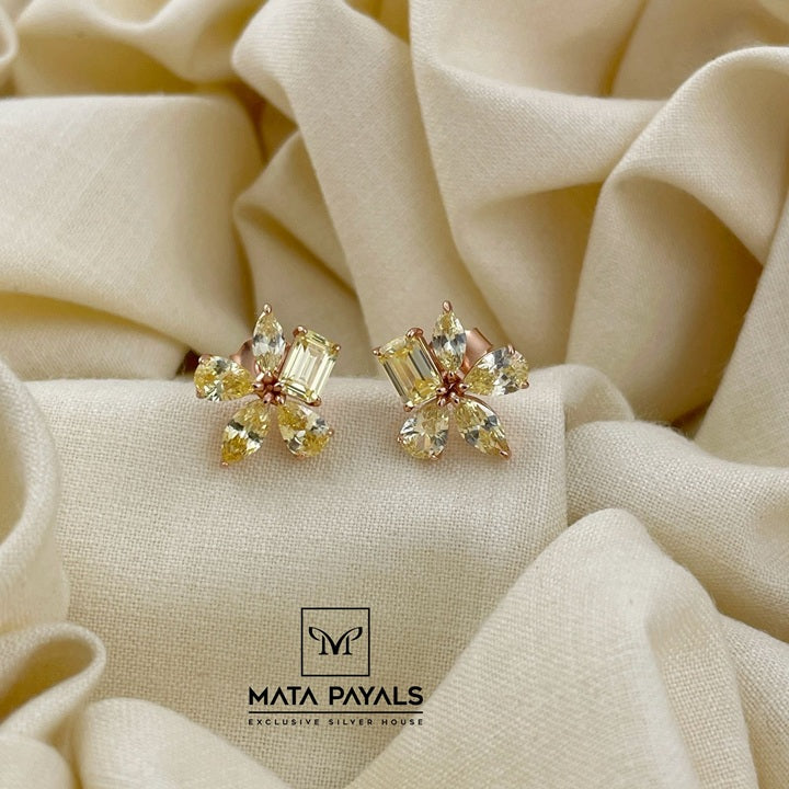 Pretty Zircon Stud