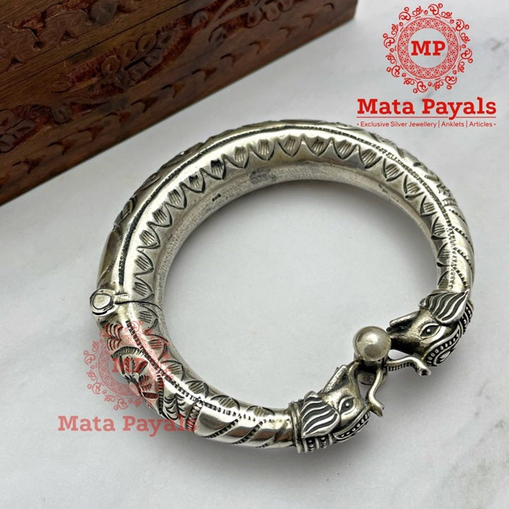 Artistic Elephant Carved Oxidised Kada