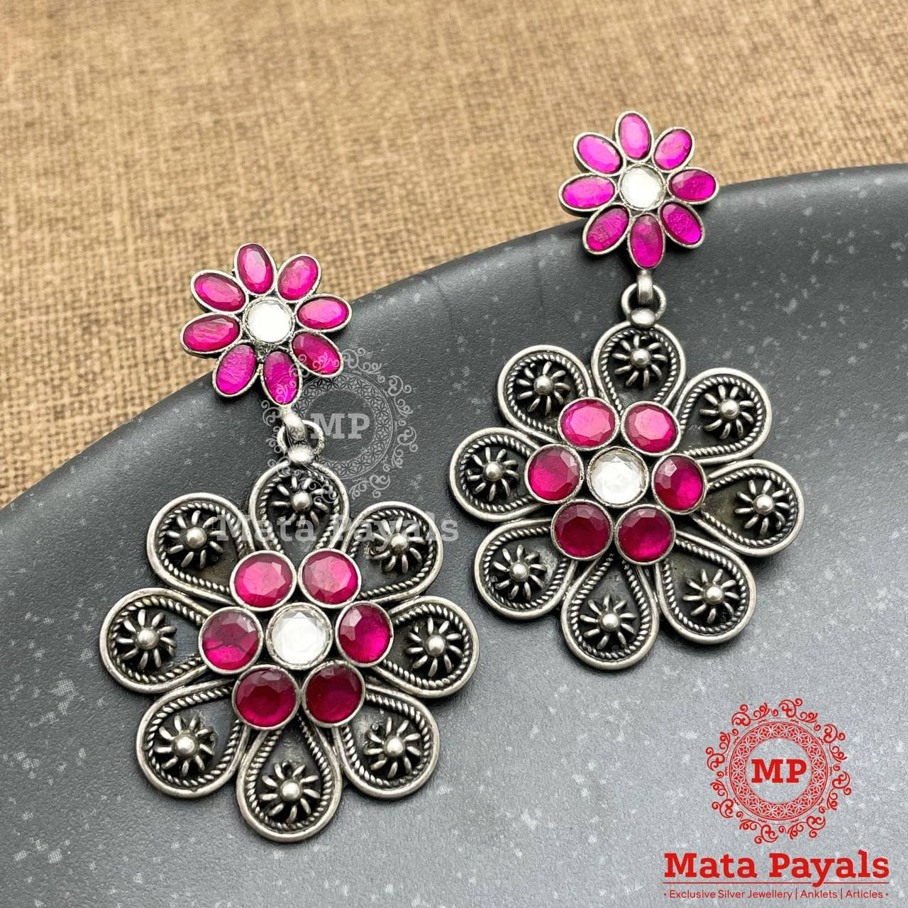 Astonishing Kundan Oxidised Hanging