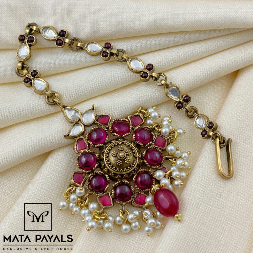 Attractive Antique Mangtika