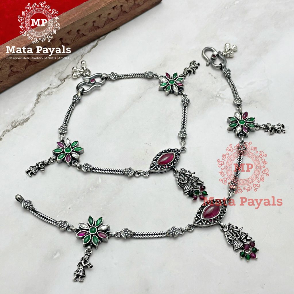 Band Baja Baarath Charm Oxidised Anklet