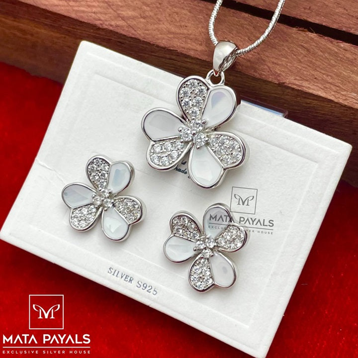 Blooming Zircon Silver Pendant Set