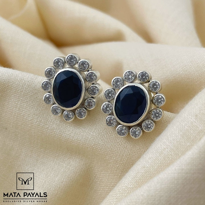 Blooming Cut Stone Stud