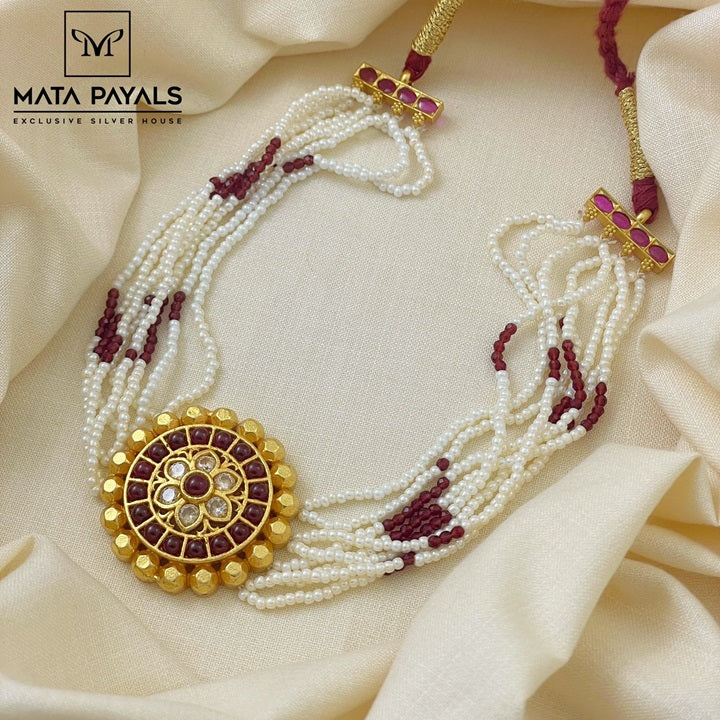 Fabulous Temple Choker